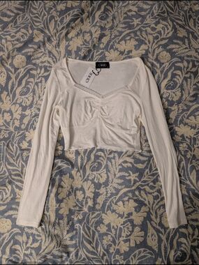 Cider Off White Long-Sleeve Ruched Lace-Trim Crop Top